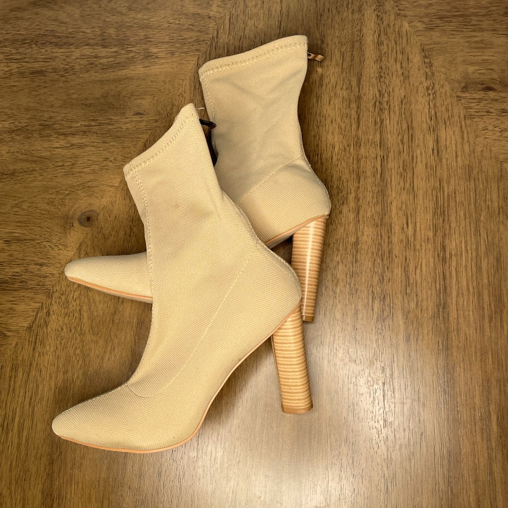 Ankle boots with chunky heel from ego official